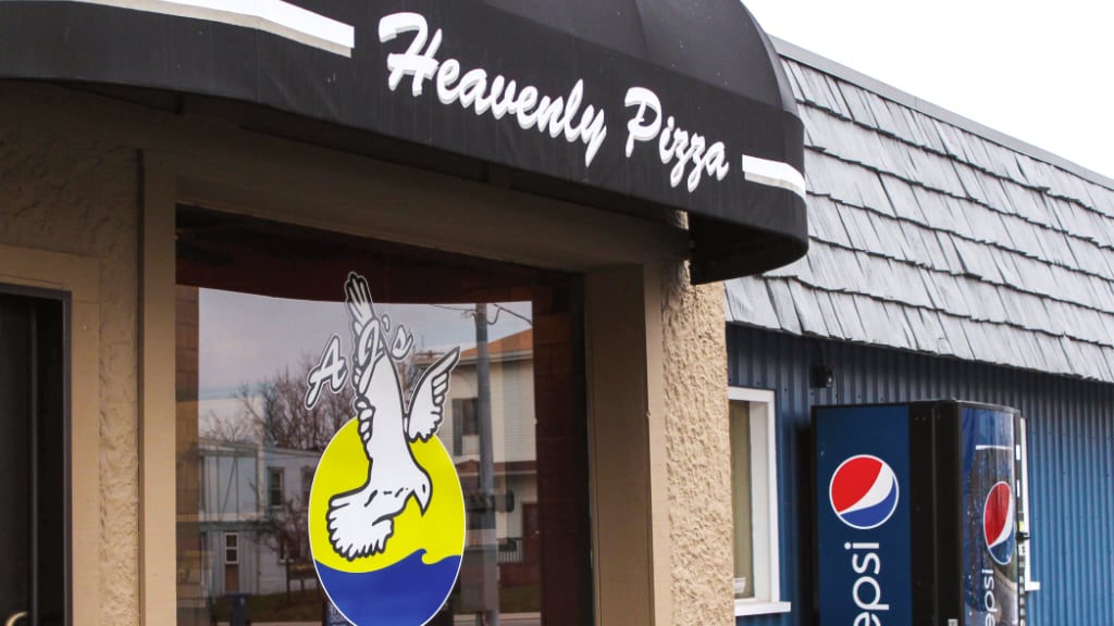 Pizza Shop Photo Gallery Findlay, OH Heavenly Pizza
